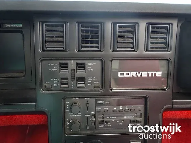 Corvette c4 convertible 'indianapolis 500' - afbeelding 27 van  42