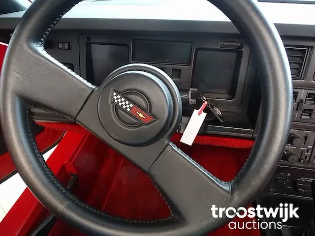 Corvette c4 convertible 'indianapolis 500' - afbeelding 33 van  42