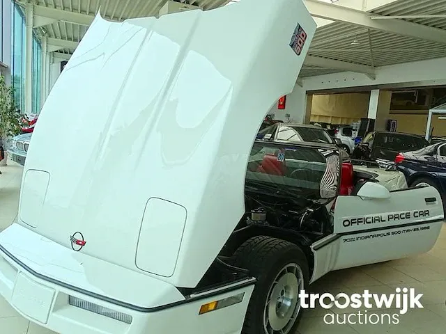 Corvette c4 convertible 'indianapolis 500' - afbeelding 35 van  42