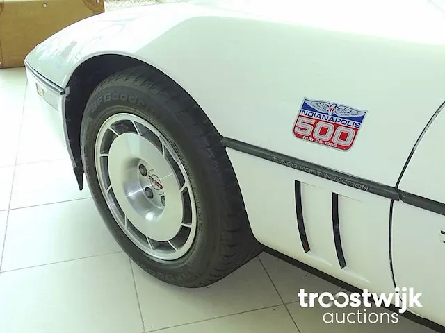 Corvette c4 convertible 'indianapolis 500' - afbeelding 9 van  42