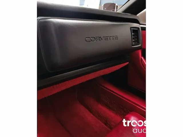 Corvette c4 targa ('monster greenwood'-kit) - afbeelding 13 van  33