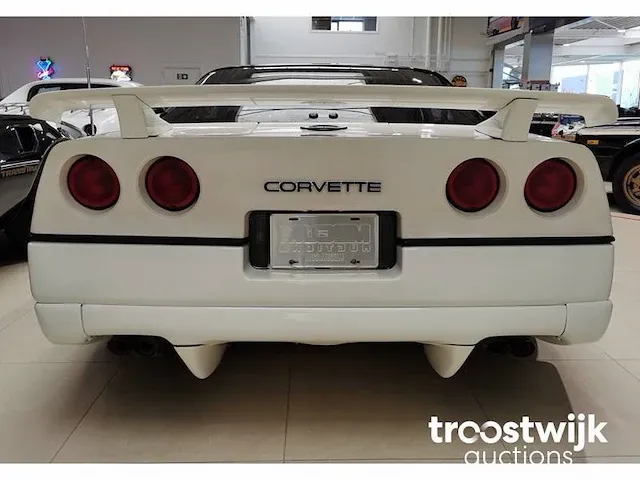 Corvette c4 targa ('monster greenwood'-kit) - afbeelding 23 van  33
