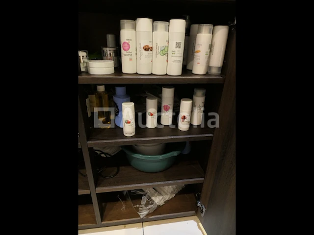 Cosmetica en lichaamsverzorging - afbeelding 7 van  18