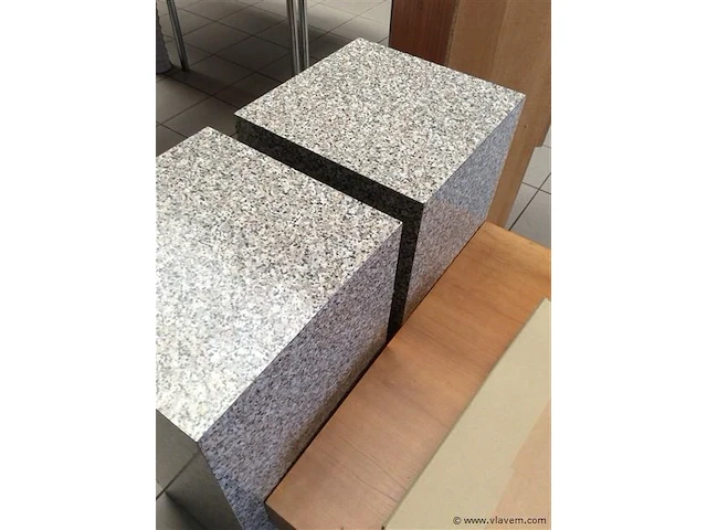 Cosoles 2stuks - afbeelding 2 van  2