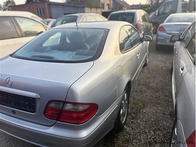 Coupé - afbeelding 3 van  7