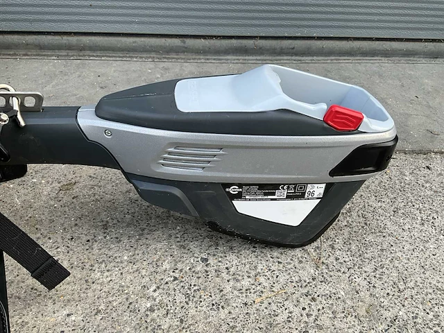 Cramer bosmaaier accu 82v inclusief lader - afbeelding 3 van  16