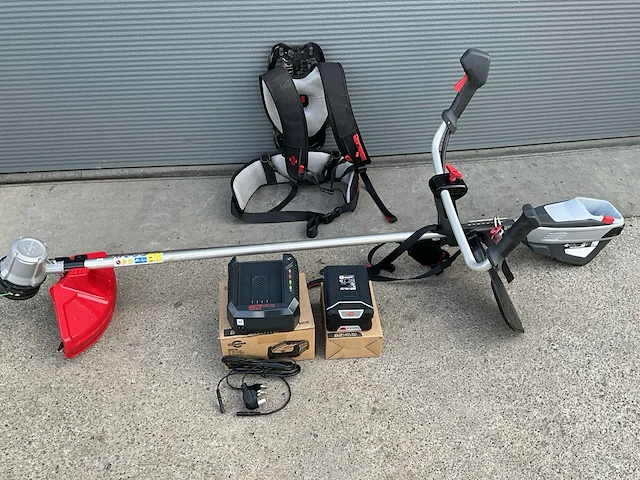 Cramer bosmaaier accu 82v inclusief lader - afbeelding 9 van  16