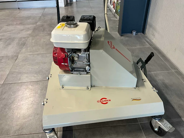 Cramer ekm 800 borstelmachine voor klinkers in te borstelen - afbeelding 12 van  12