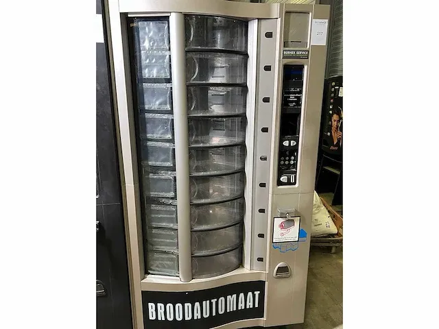 Crane - shopper - vending machine - afbeelding 1 van  2