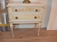 Craquelé slaapkamerkast met 6 deuren, carquelé commode met marmeren blad en 4 lades, craqluelé nachtkastje met marmeren blad en 2 lades - afbeelding 18 van  19