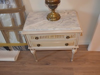 Craquelé slaapkamerkast met 6 deuren, carquelé commode met marmeren blad en 4 lades, craqluelé nachtkastje met marmeren blad en 2 lades - afbeelding 19 van  19