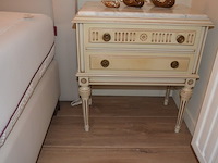 Craquelé slaapkamerkast met 6 deuren, carquelé commode met marmeren blad en 4 lades, craqluelé nachtkastje met marmeren blad en 2 lades - afbeelding 2 van  19