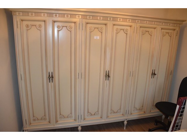 Craquelé slaapkamerkast met 6 deuren, carquelé commode met marmeren blad en 4 lades, craqluelé nachtkastje met marmeren blad en 2 lades - afbeelding 6 van  19