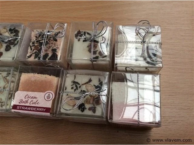 Cream bath cubes - afbeelding 2 van  2