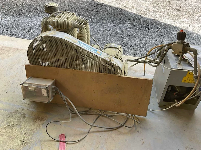 Creemers hogedrukcompressor - afbeelding 8 van  8