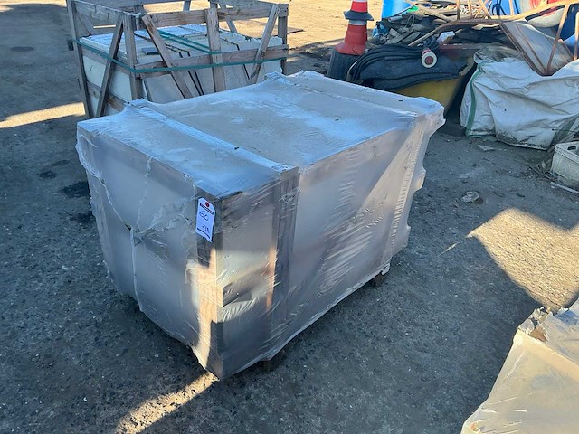 Creme do mos verzoet natuursteentegel ca 34,56 m2 - afbeelding 5 van  6