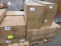 Crèmekleurige fluwelen stoelen met zwarte poten (x6) - afbeelding 8 van  8