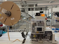 Crimping press machine komax - afbeelding 1 van  11