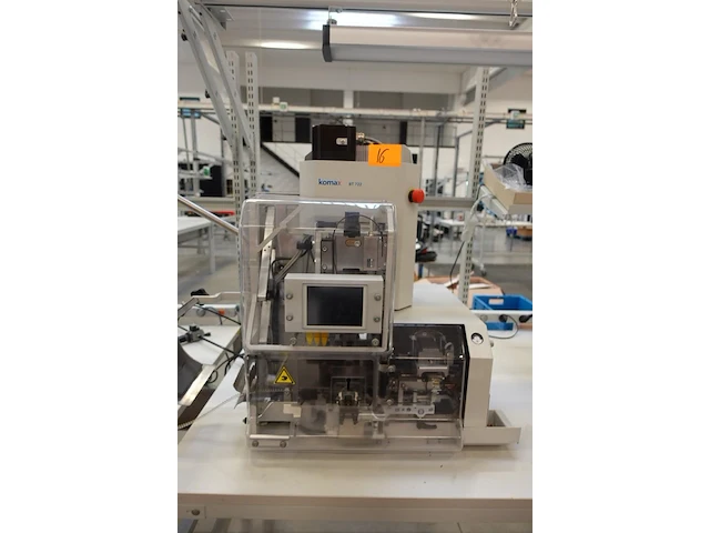 Crimping press machine komax - afbeelding 4 van  11