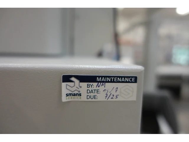 Crimping press machine komax - afbeelding 9 van  11