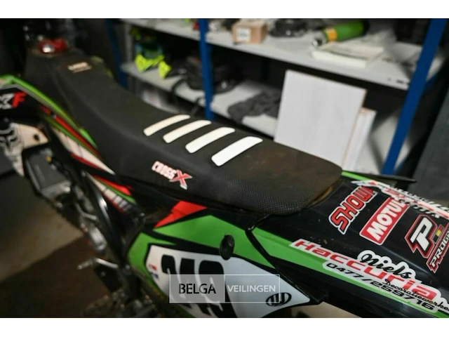 Crossmotor kawasaki 450 cc - afbeelding 11 van  13