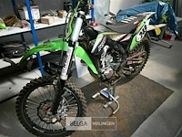 Crossmotor kawasaki 450 cc - afbeelding 6 van  13