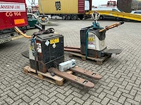 Crown wt3020 elektrische palletwagen (2x) - afbeelding 1 van  11