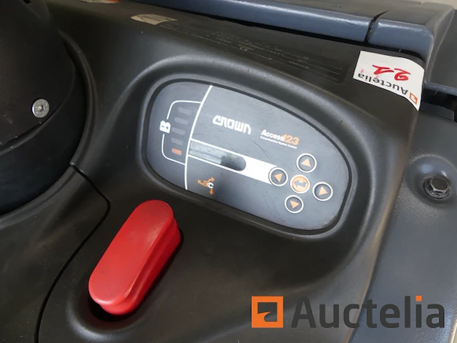 Crown wt3020 stand-up pallettruck - afbeelding 3 van  11