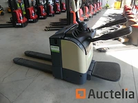 Crown wt3020 stand-up pallettruck - afbeelding 4 van  11