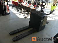 Crown wt3020 stand-up pallettruck - afbeelding 5 van  11