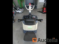 Crown wt3020 stand-up pallettruck - afbeelding 2 van  9