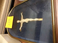 Cruxifix in glas - afbeelding 1 van  2
