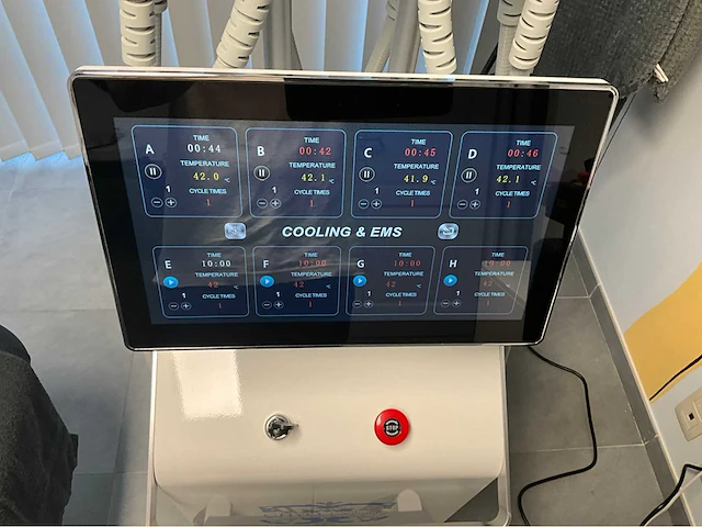 Cryo celsius 8 platen cryolipolyse lichaamsverzorging - afbeelding 4 van  16