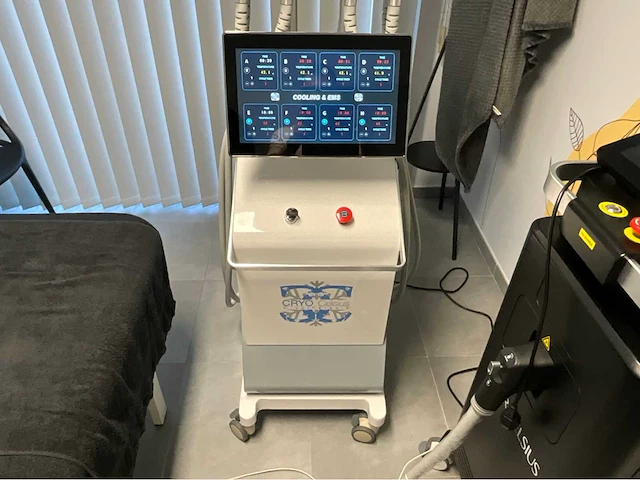 Cryo celsius 8 platen cryolipolyse lichaamsverzorging - afbeelding 1 van  16