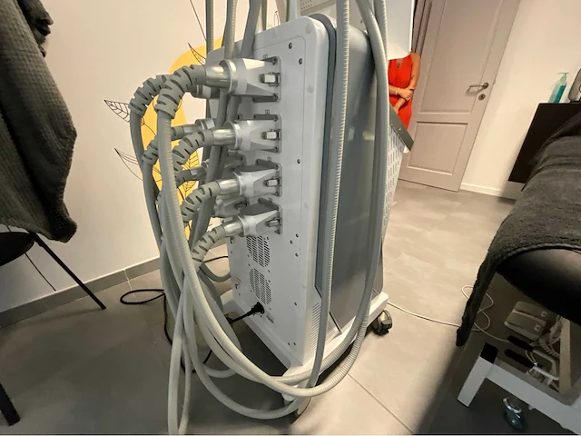 Cryo celsius 8 platen cryolipolyse lichaamsverzorging - afbeelding 13 van  16