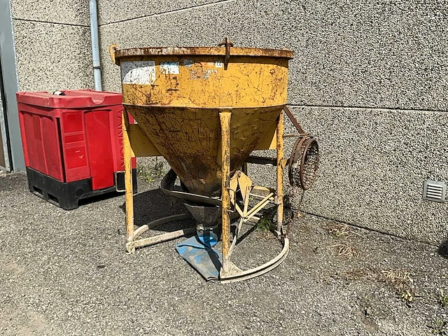 Cufa betonbak overige grondverzetmachines - afbeelding 1 van  8