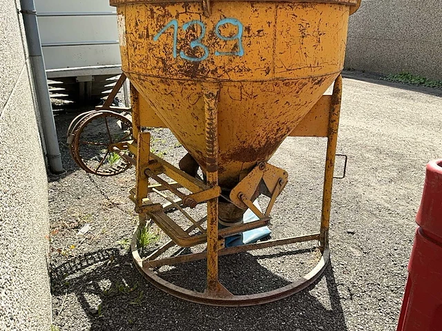 Cufa betonbak overige grondverzetmachines - afbeelding 6 van  8