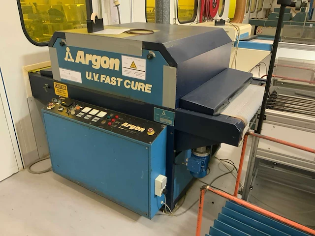 Cugher / argon futura 1000 ul/88 screenprinter met uv oven - afbeelding 3 van  15