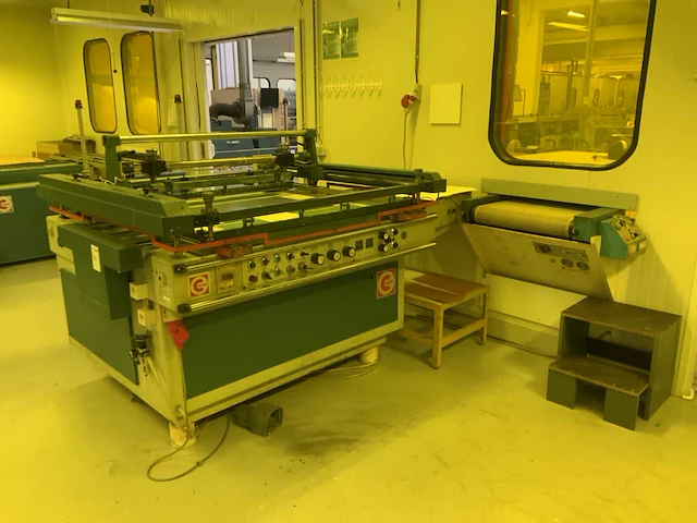 Cugher futura-z-ul screenprinter met uv curing oven - afbeelding 1 van  12