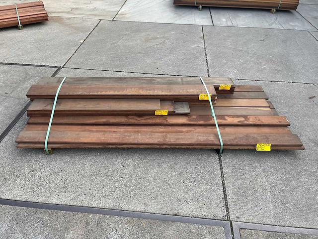 Cumaru - cumaru terrasplanken 2,5m / 2,10 / 1,90 / 1,40 (31x) - afbeelding 1 van  7