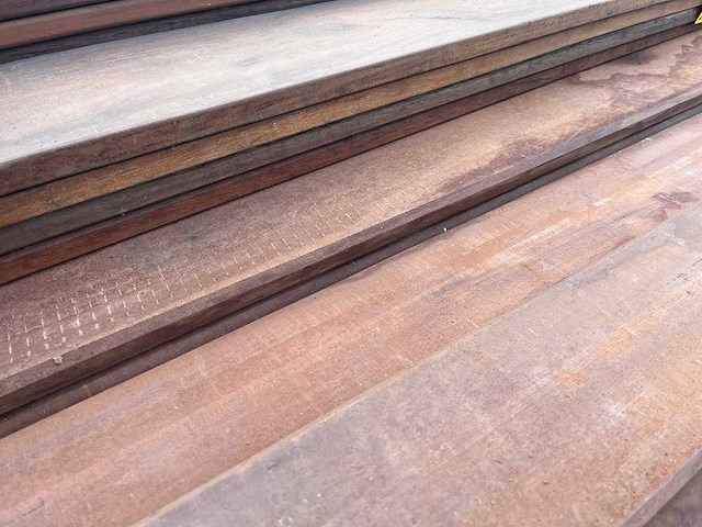 Cumaru - cumaru terrasplanken 2,5m / 2,10 / 1,90 / 1,40 (31x) - afbeelding 2 van  7