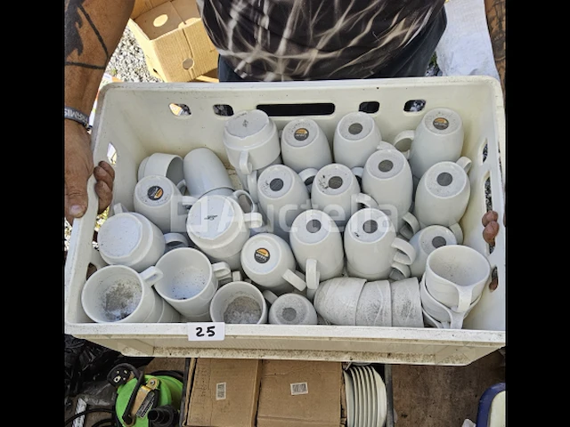 Cups - afbeelding 2 van  2