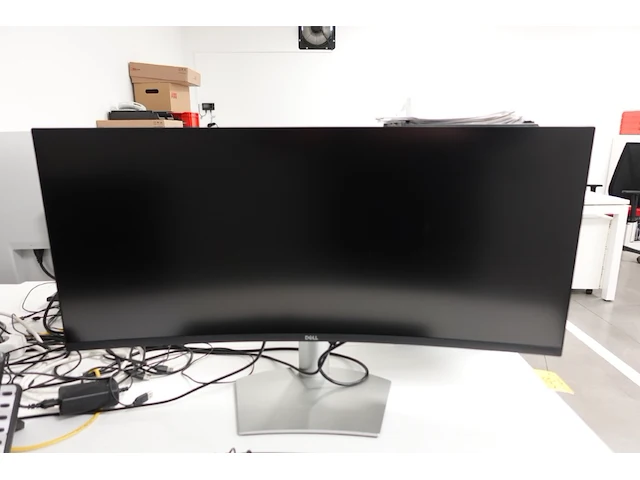 Curved monitor dell - afbeelding 1 van  3
