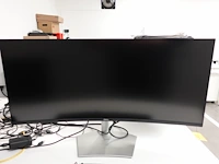 Curved monitor dell - afbeelding 1 van  3
