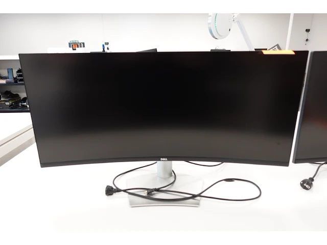 Curved monitor dell - afbeelding 1 van  3