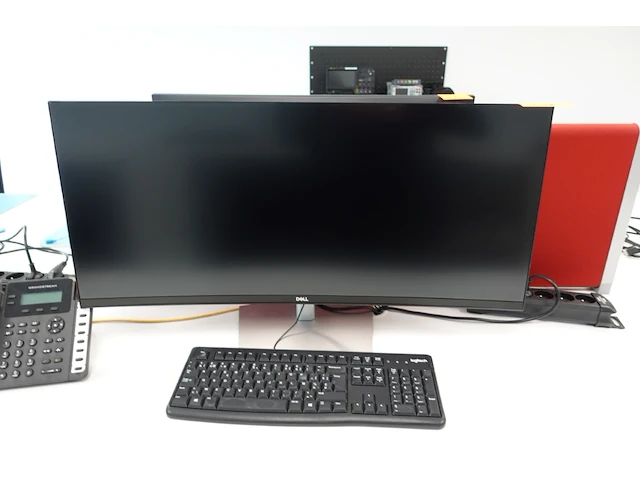 Curved monitor dell - afbeelding 1 van  3
