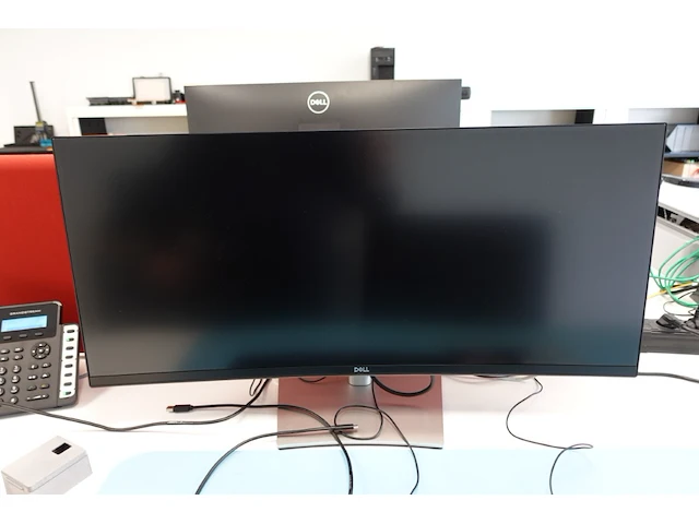 Curved monitor dell - afbeelding 1 van  3