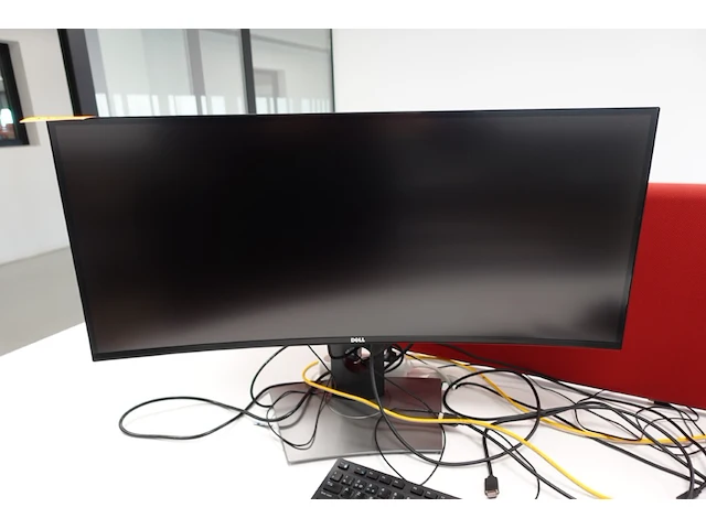 Curved monitor dell - afbeelding 1 van  3
