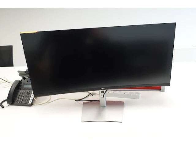Curved monitor dell - afbeelding 1 van  3