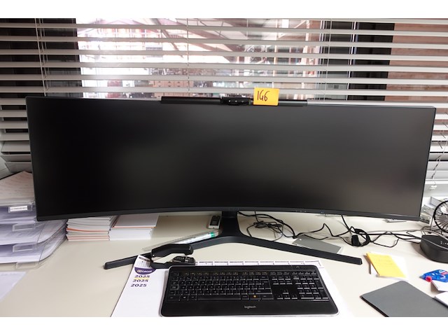 Curved monitor samsung - afbeelding 1 van  2